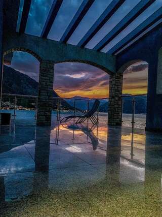 Апартаменты Apartmani Maxim Котор Номер-студио с балконом и видом на море (для 3 взрослых)-7