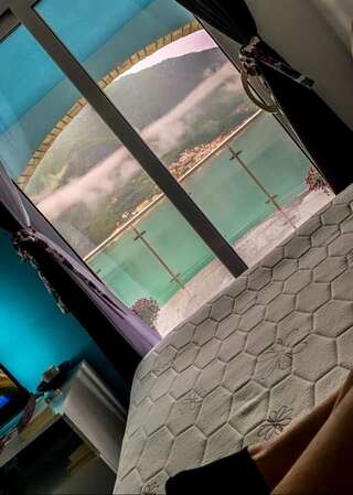 Апартаменты Apartmani Maxim Котор Номер-студио с балконом и видом на море (для 3 взрослых)-8